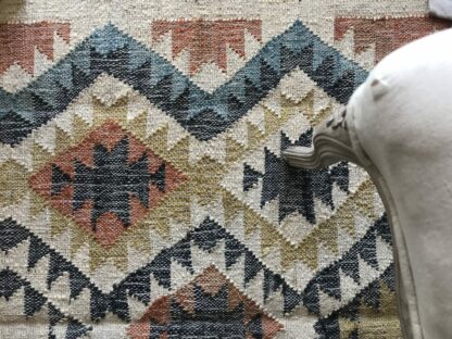 Navaho Rug 5x8’ - Image 3